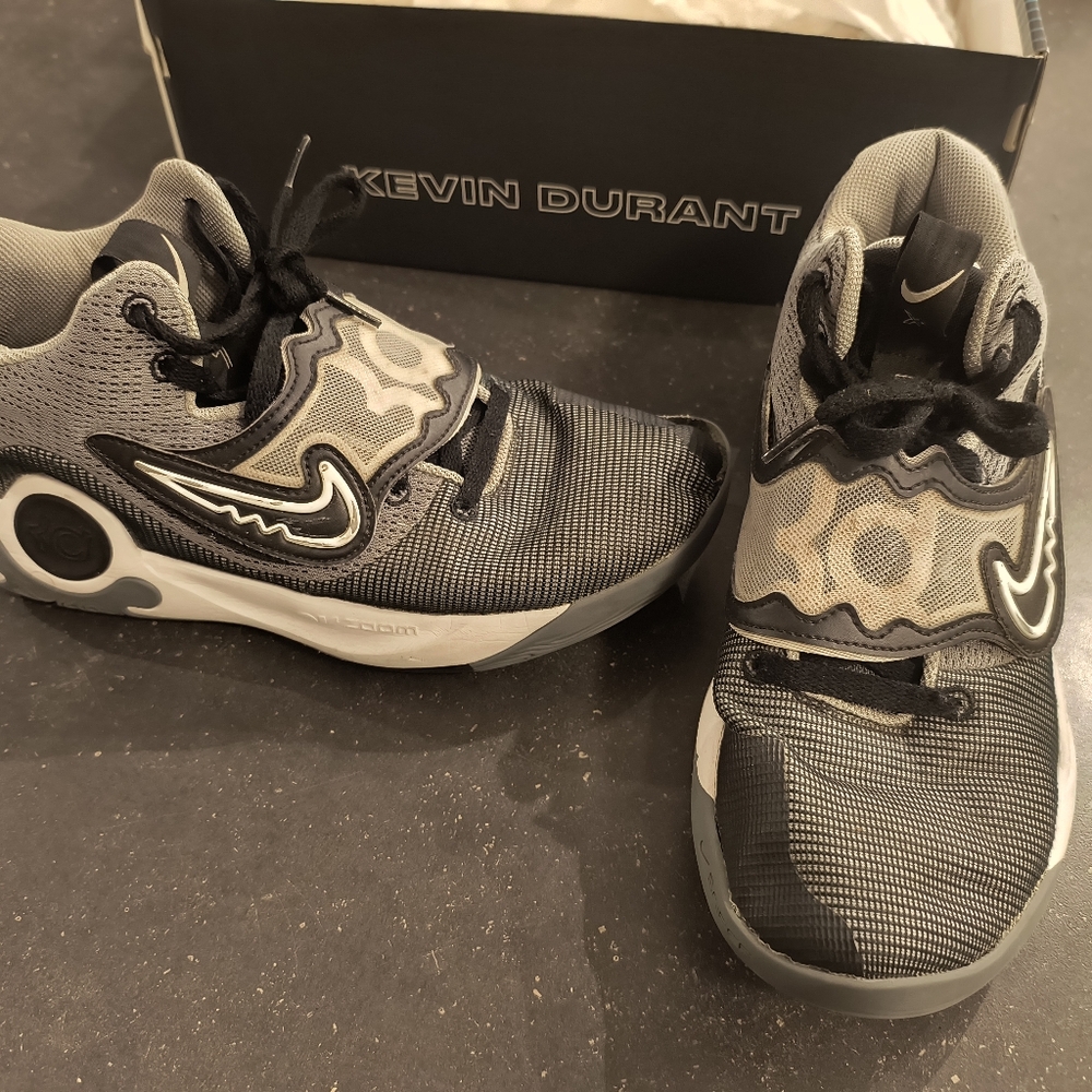 Nike KD Trey 5 X size 10.5 basketball shoes w/ box wolf grey - cool grey